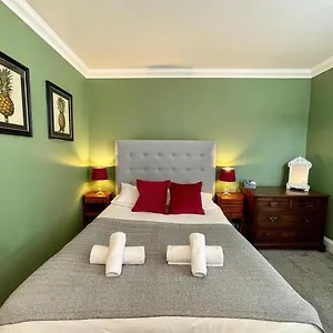  Apartment Regency - Marine Square By Crown Gardens United Kingdom